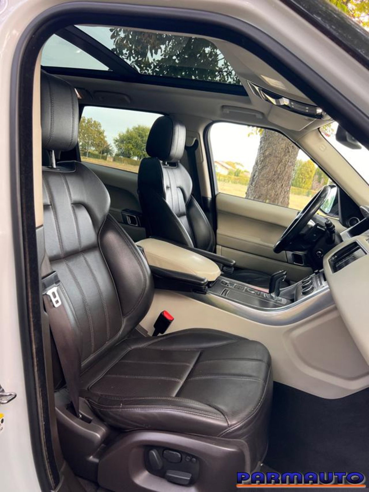 Land Rover Range Rover Sport 3.0 TDV6 HSE (10)
