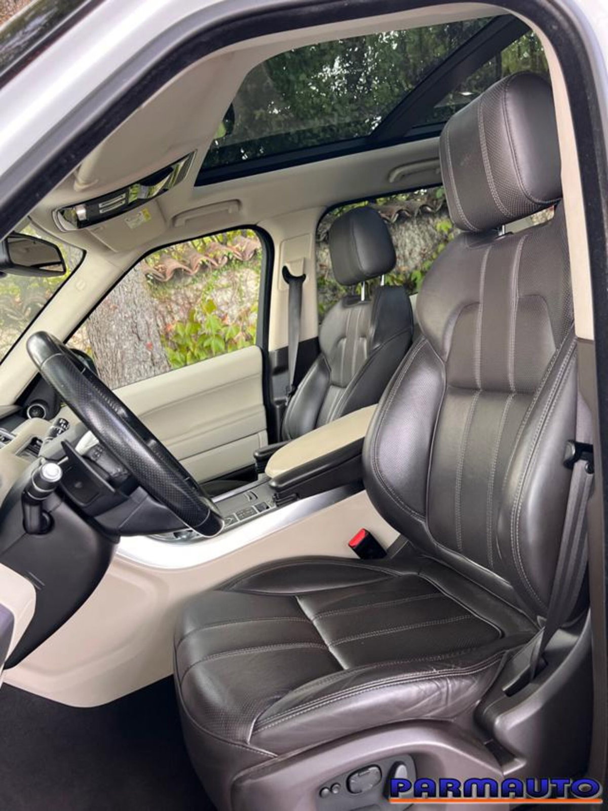 Land Rover Range Rover Sport 3.0 TDV6 HSE (8)