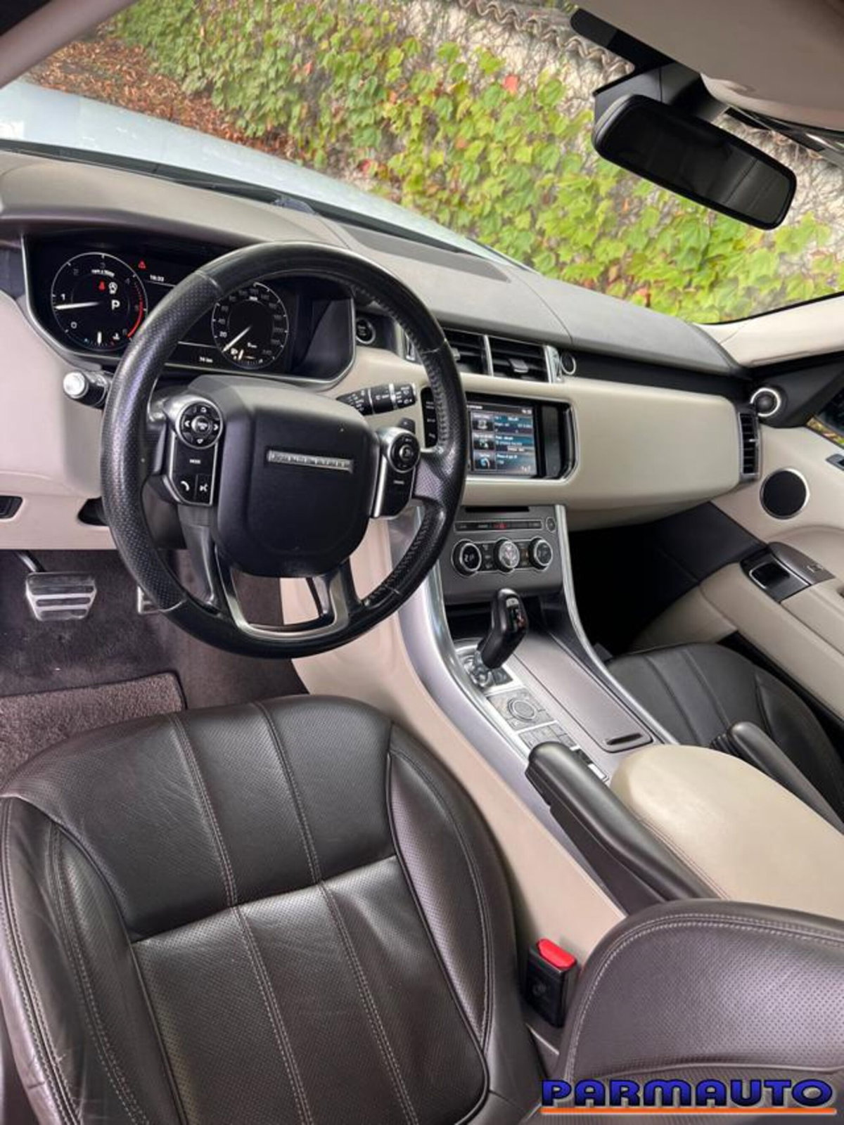 Land Rover Range Rover Sport 3.0 TDV6 HSE (9)