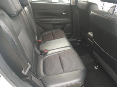 Mitsubishi Outlander 2.2 DI-D 4WD Instyle 7p. (17)