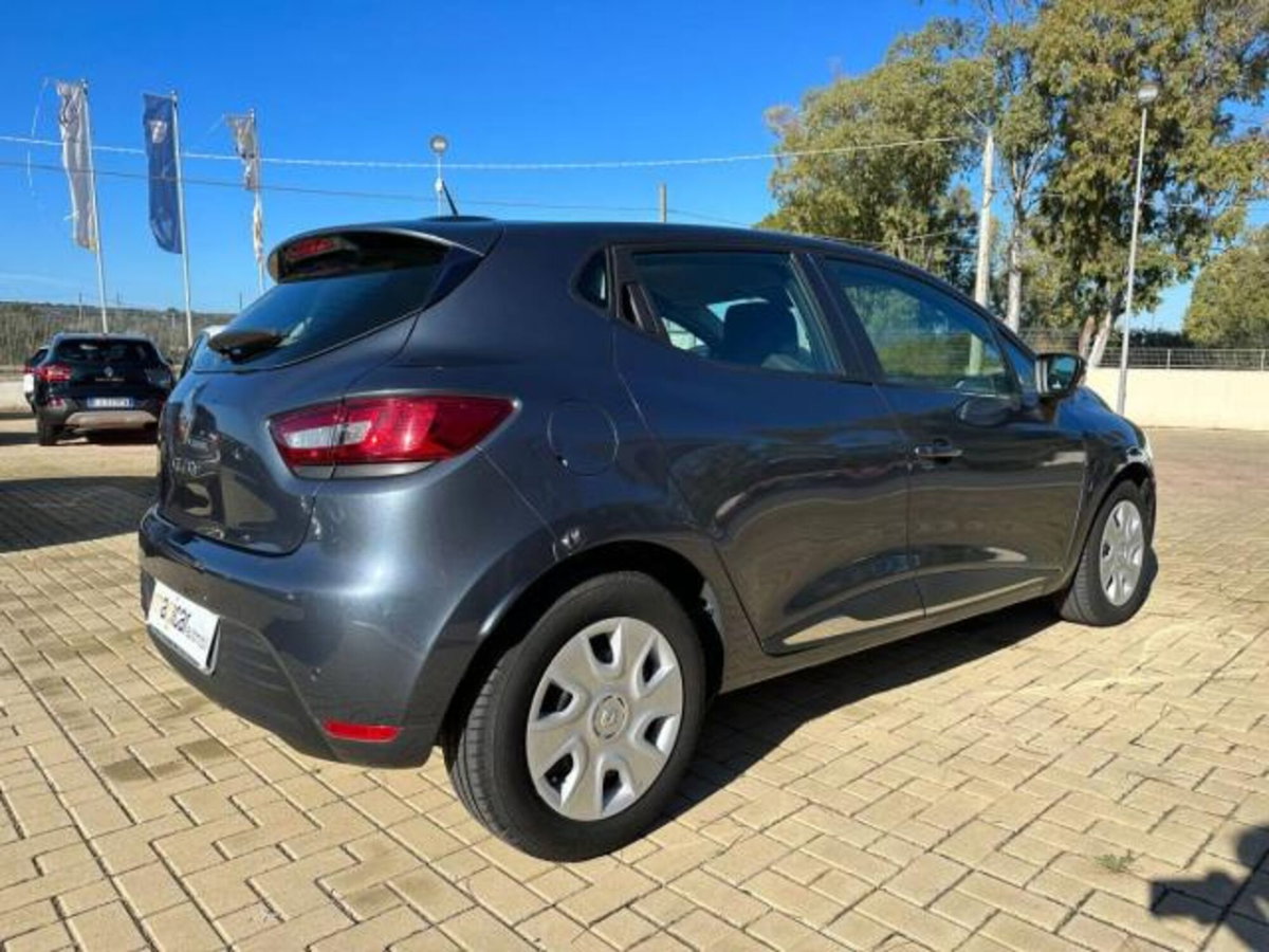 Renault Clio Sporter 1.5 dCi 8V 90CV EDC Energy (5)