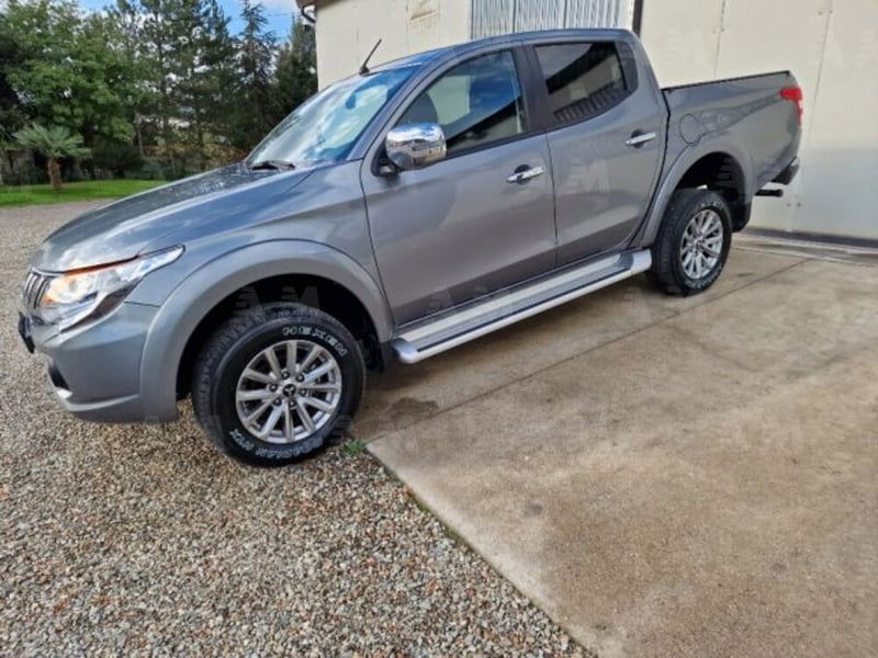 Mitsubishi L200 2.4 DI-D/181CV Double Cab Intense Hp Mivec SDA