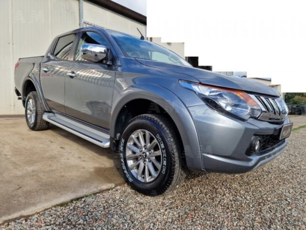 Mitsubishi L200 2.4 DI-D/181CV Double Cab Intense Hp Mivec SDA (12)