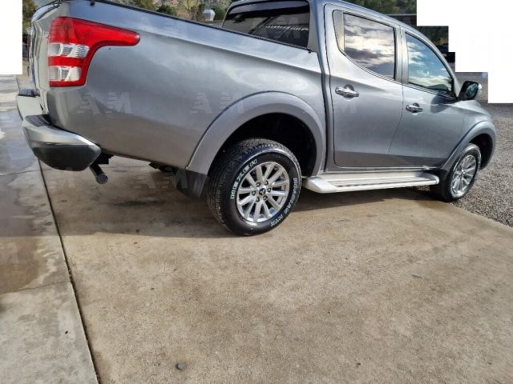 Mitsubishi L200 2.4 DI-D/181CV Double Cab Intense Hp Mivec SDA (14)