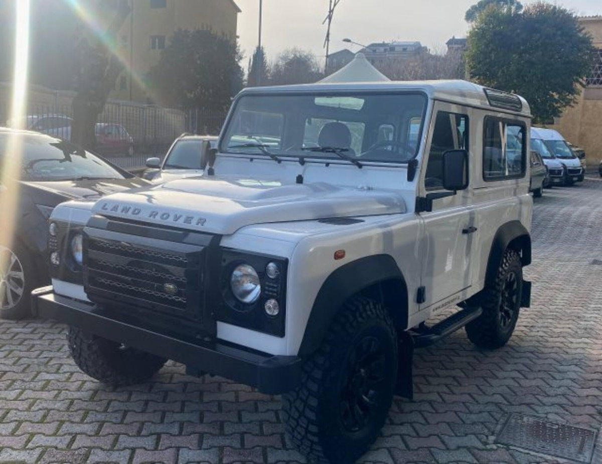 Land Rover Defender 90 2.2 TD4 Station Wagon N1 (9)