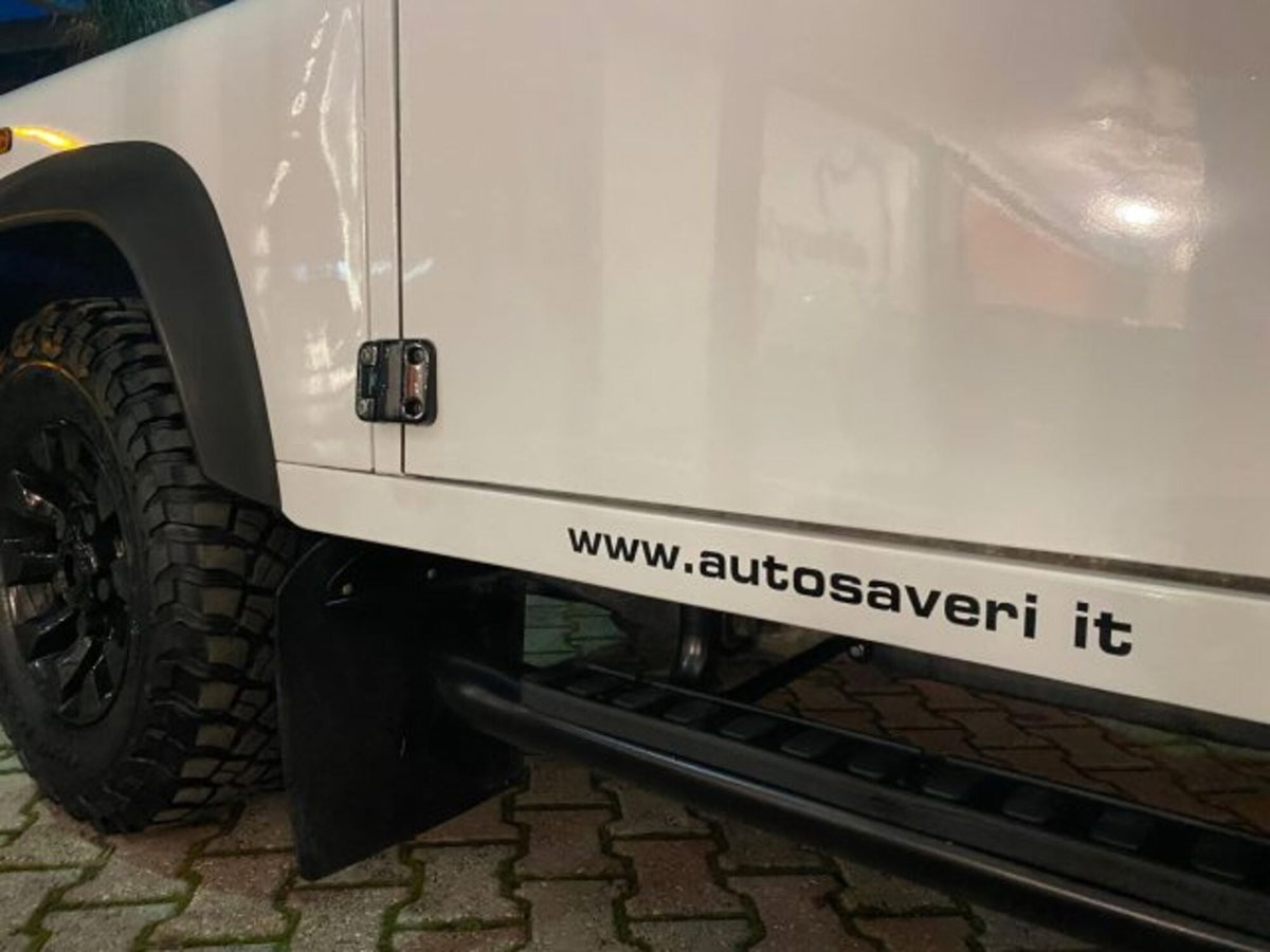 Land Rover Defender 90 2.2 TD4 Station Wagon N1 (10)