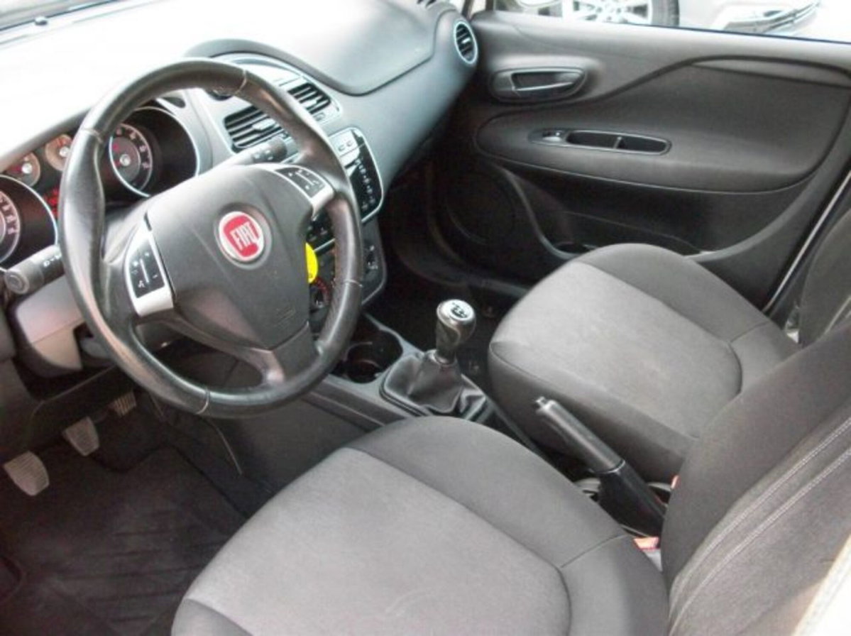 Fiat Punto 1.3 MJT II S&S 85 CV 5 porte ECO Street (7)