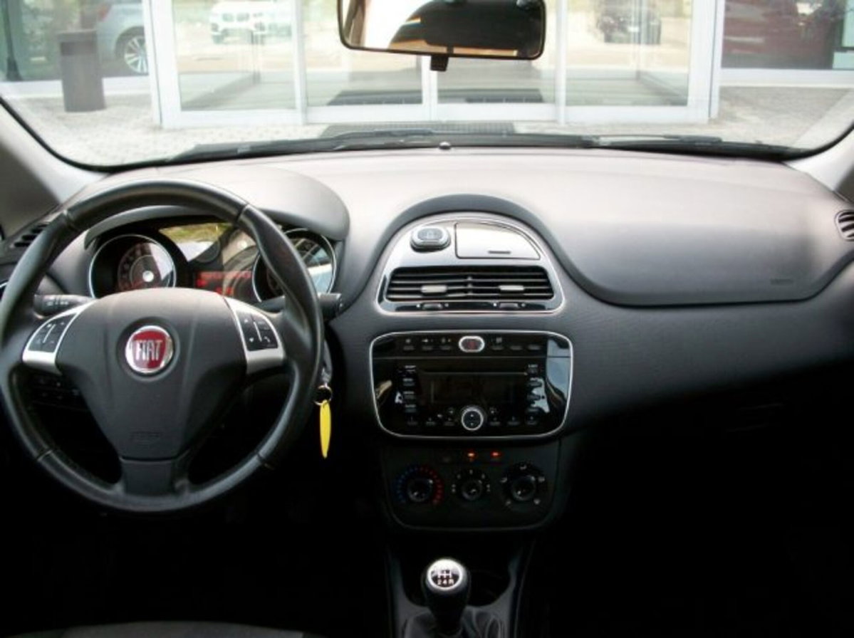 Fiat Punto 1.3 MJT II S&S 85 CV 5 porte ECO Street (8)
