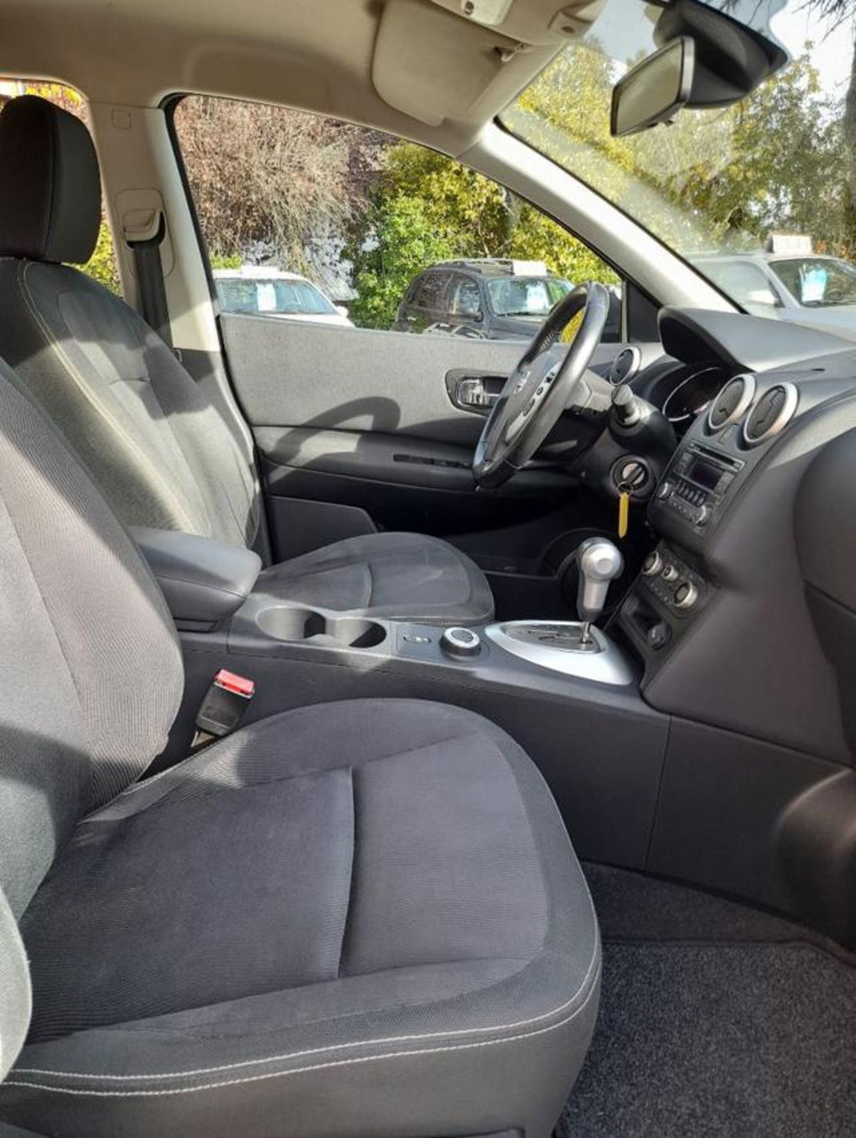 Nissan Qashqai 2.0 dCi DPF 4WD Acenta (10)