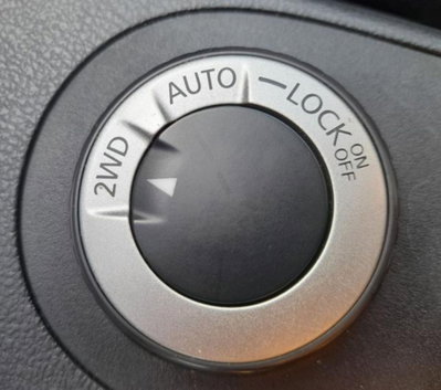 Nissan Qashqai 2.0 dCi DPF 4WD Acenta (13)