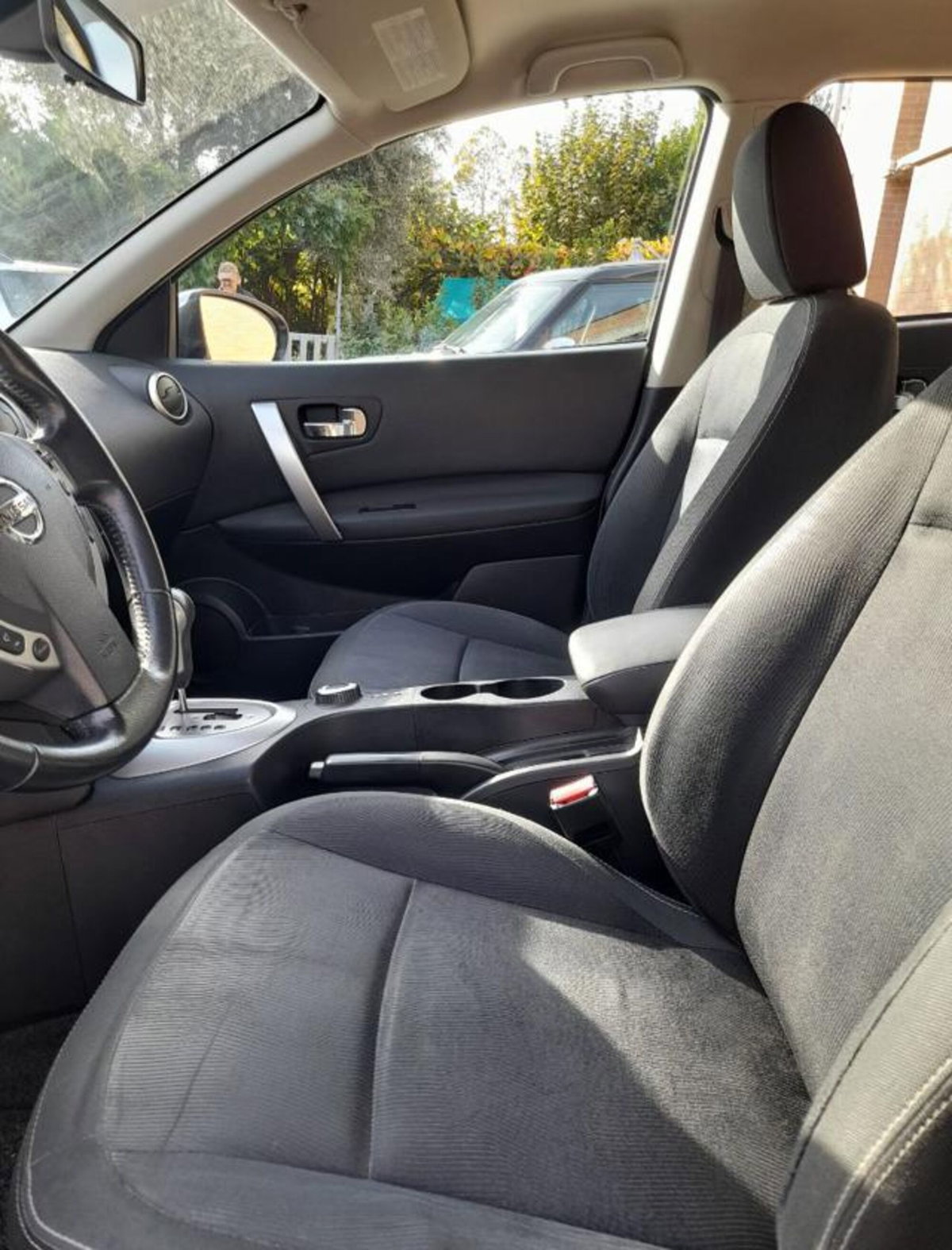 Nissan Qashqai 2.0 dCi DPF 4WD Acenta (9)