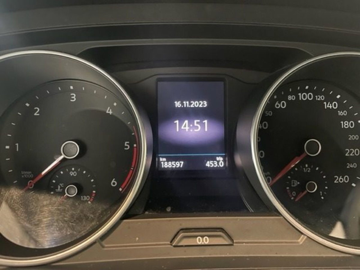 Volkswagen Tiguan Allspace 2.0 TDI SCR DSG 4MOTION Business BMT (8)