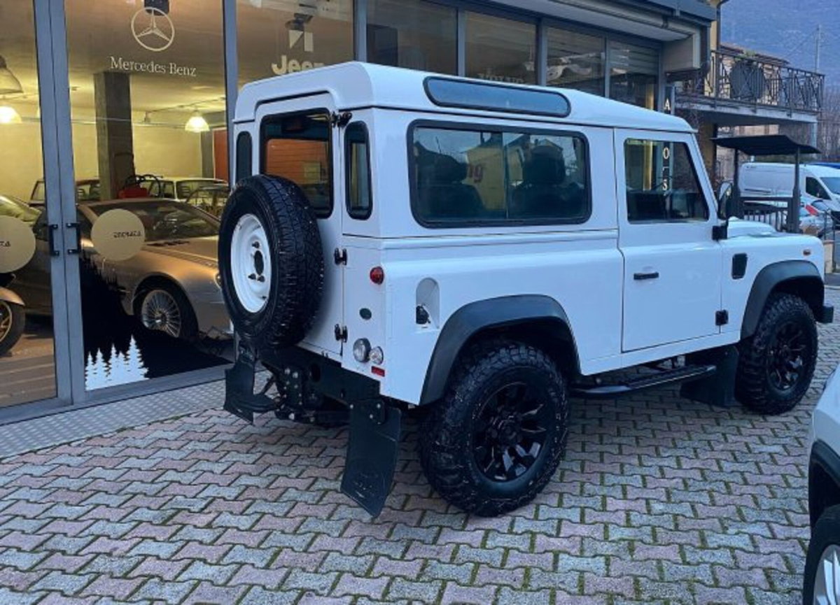 Land Rover Defender 90 2.2 TD4 Soft top N1 (10)