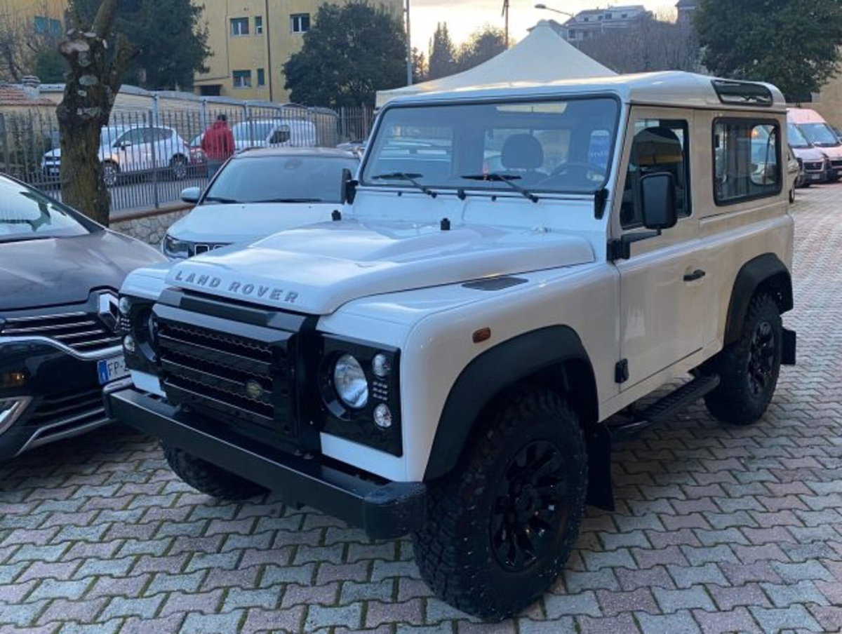 Land Rover Defender 90 2.2 TD4 Soft top N1 (3)