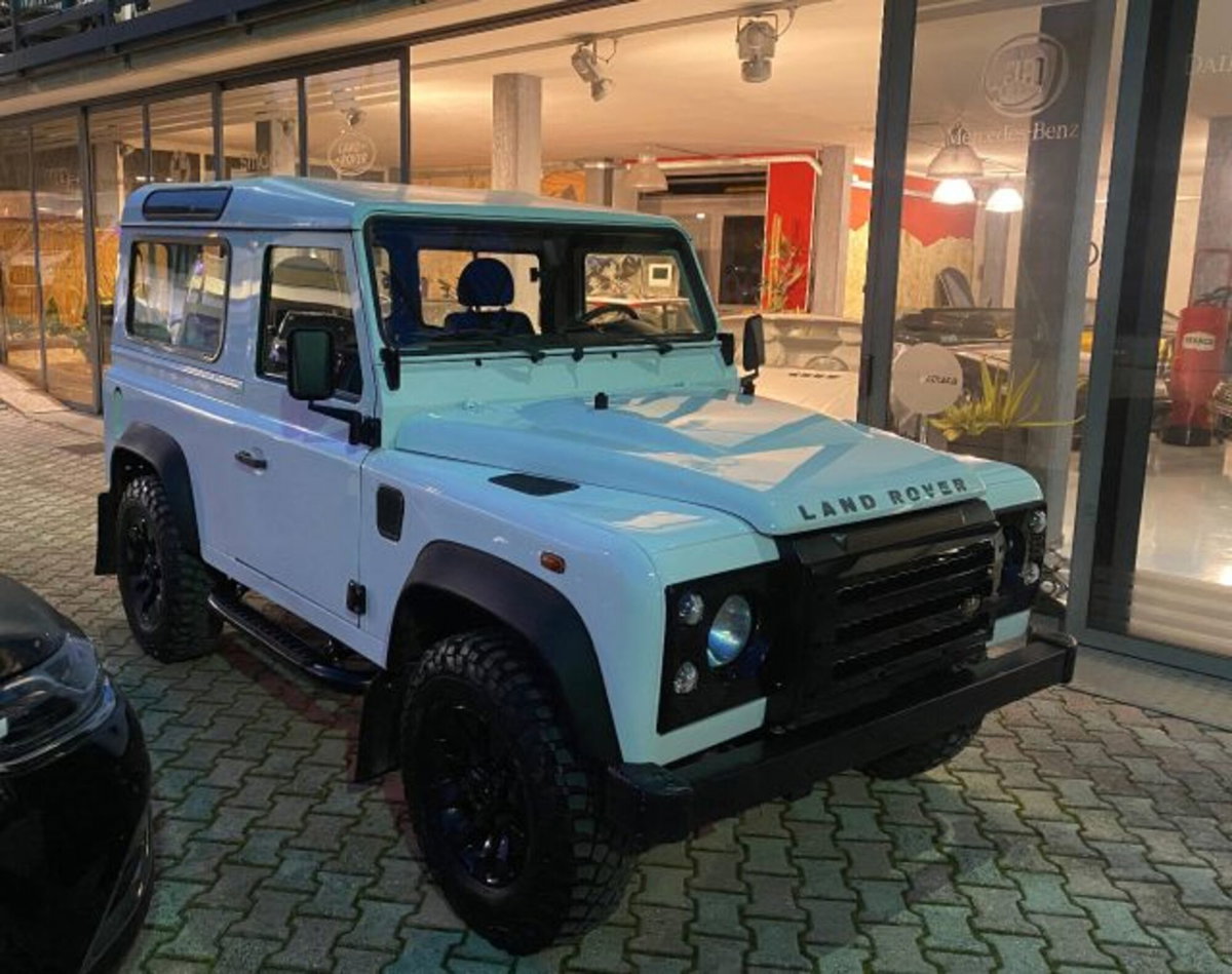 Land Rover Defender 90 2.2 TD4 Soft top N1 (5)