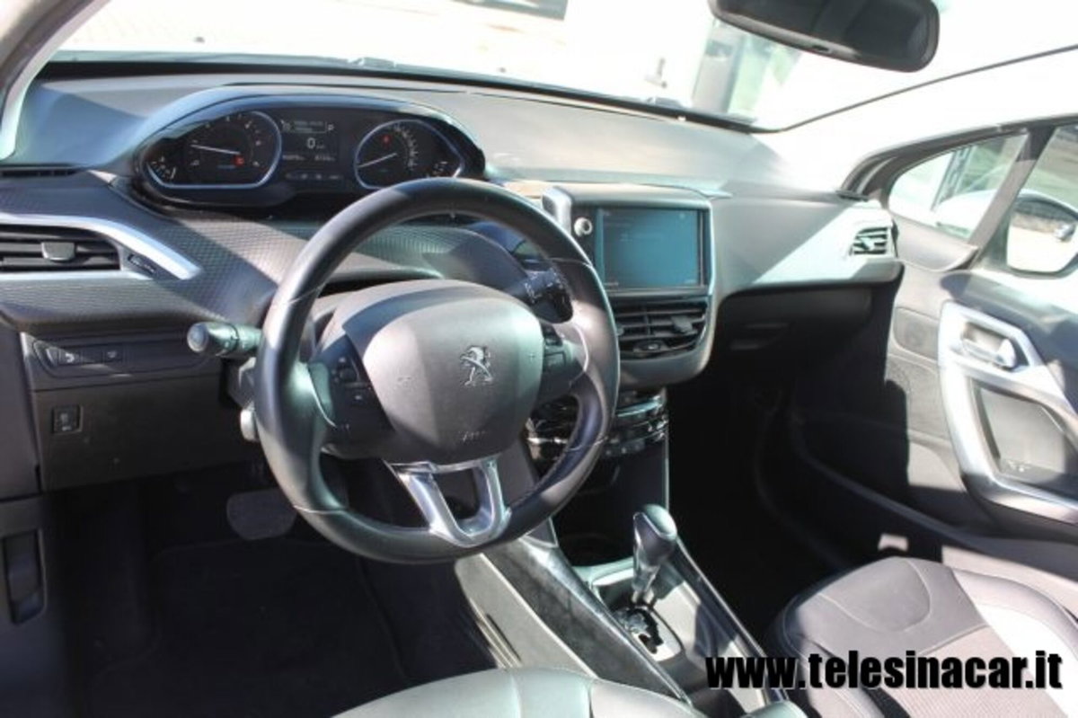 Peugeot 2008 120 EAT6 S&S Allure (12)