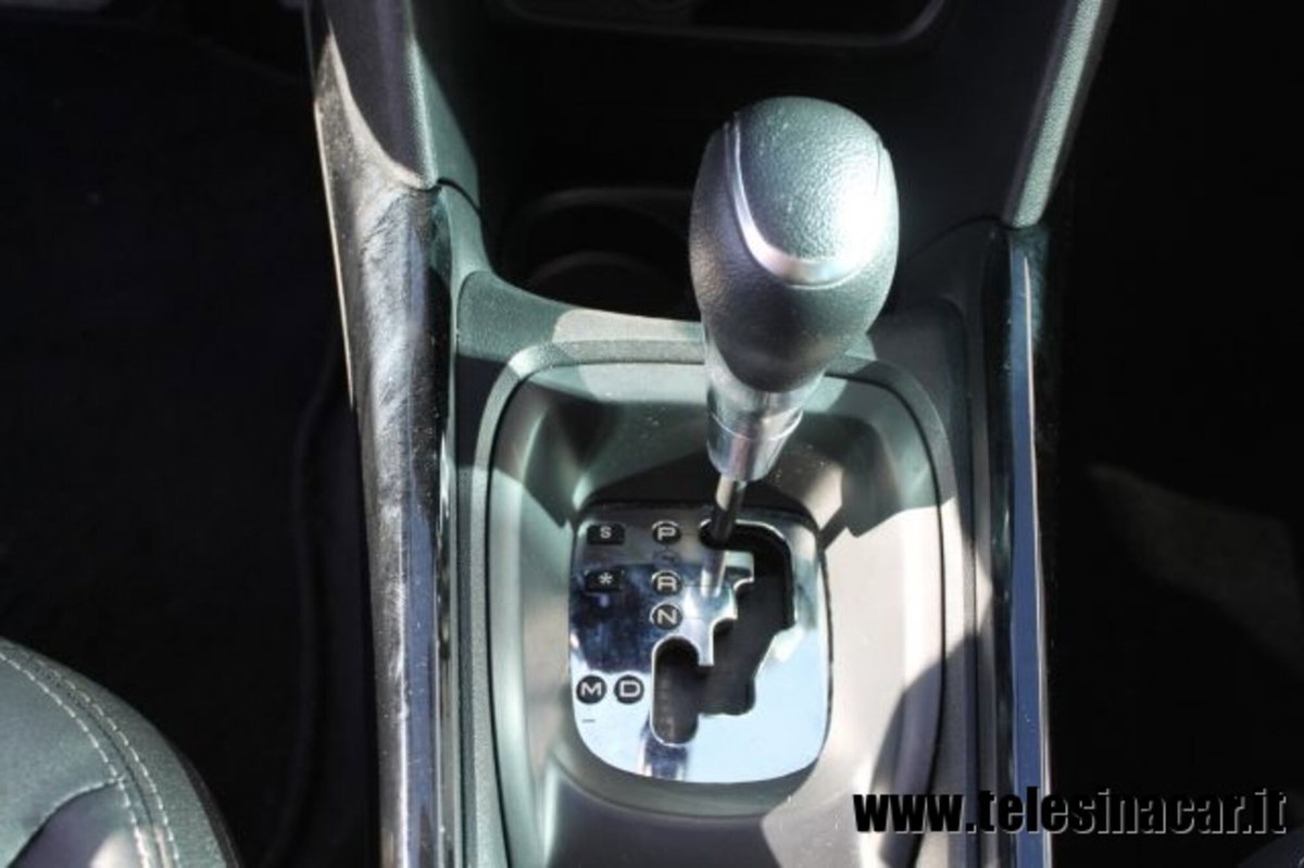 Peugeot 2008 120 EAT6 S&S Allure (16)