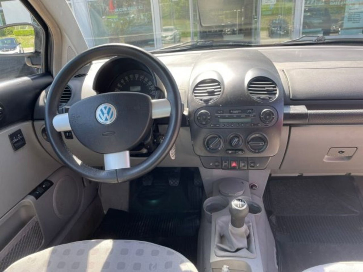 Volkswagen New Beetle TDI (10)