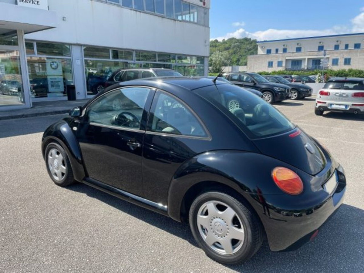Volkswagen New Beetle TDI (4)