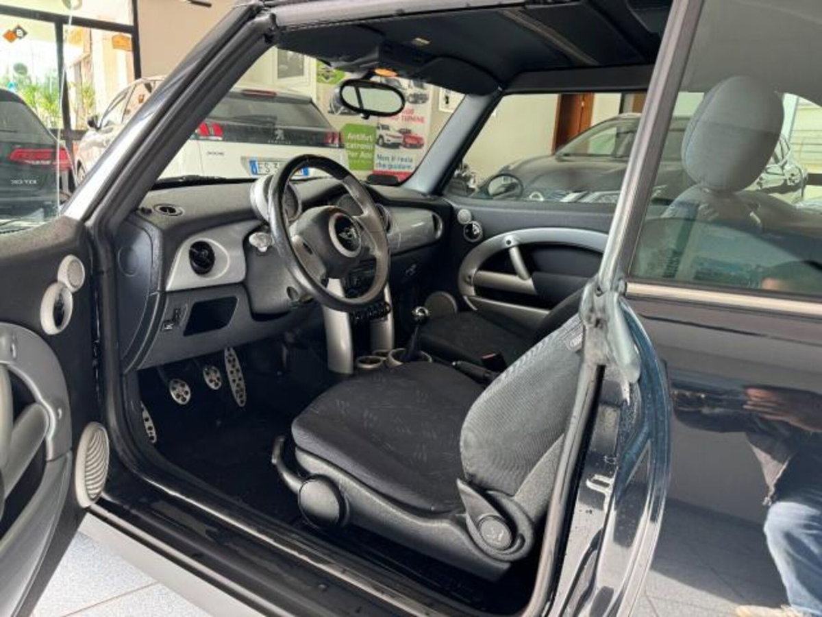 MINI Mini Cabrio 1.6 16V One Cabrio (10)