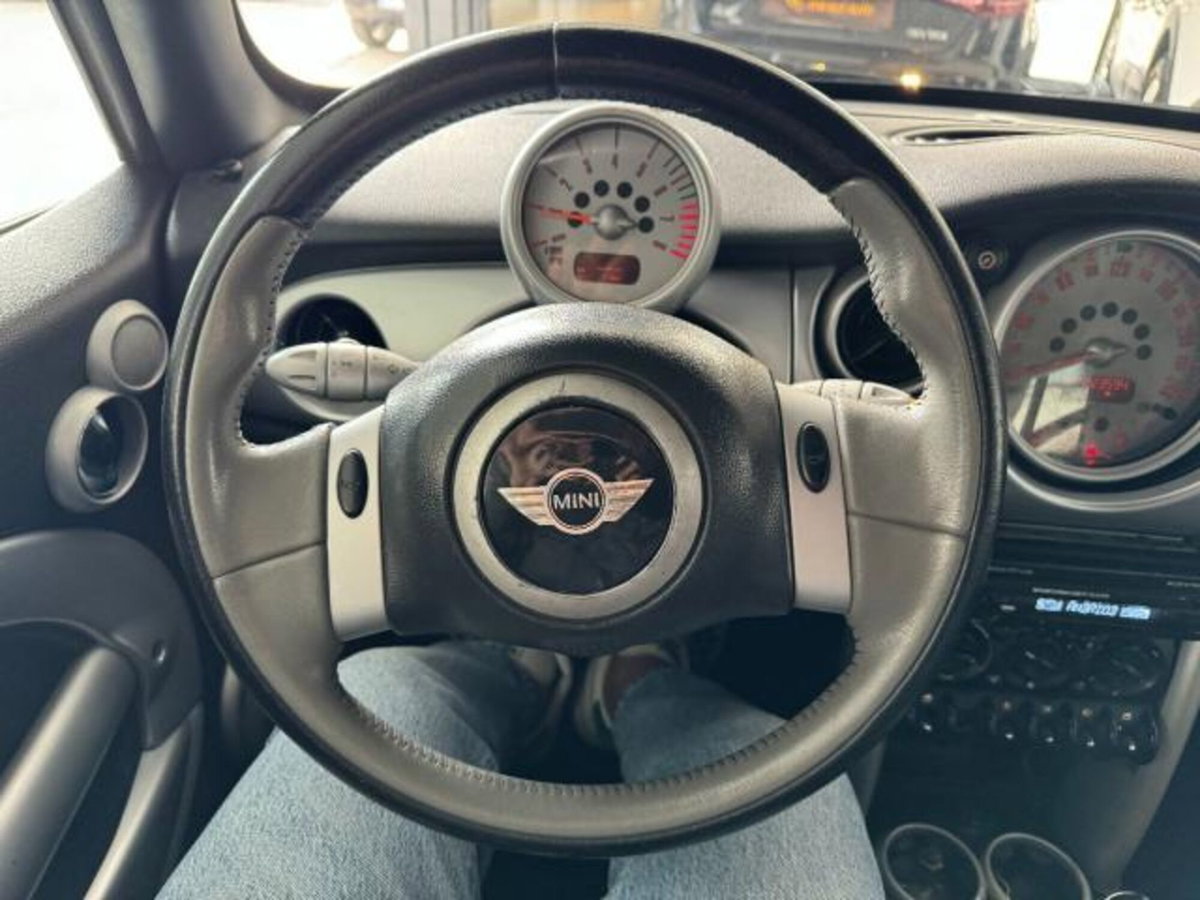 MINI Mini Cabrio 1.6 16V One Cabrio (13)