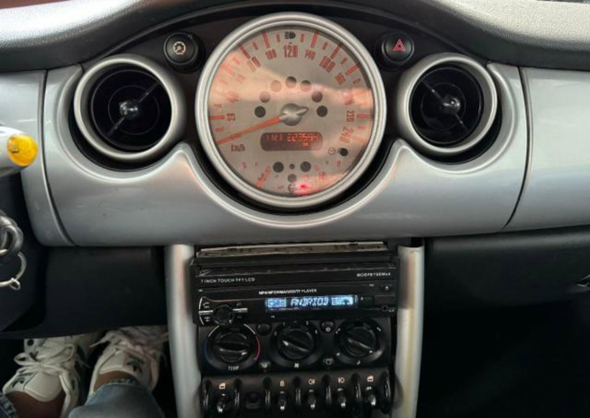 MINI Mini Cabrio 1.6 16V One Cabrio (14)