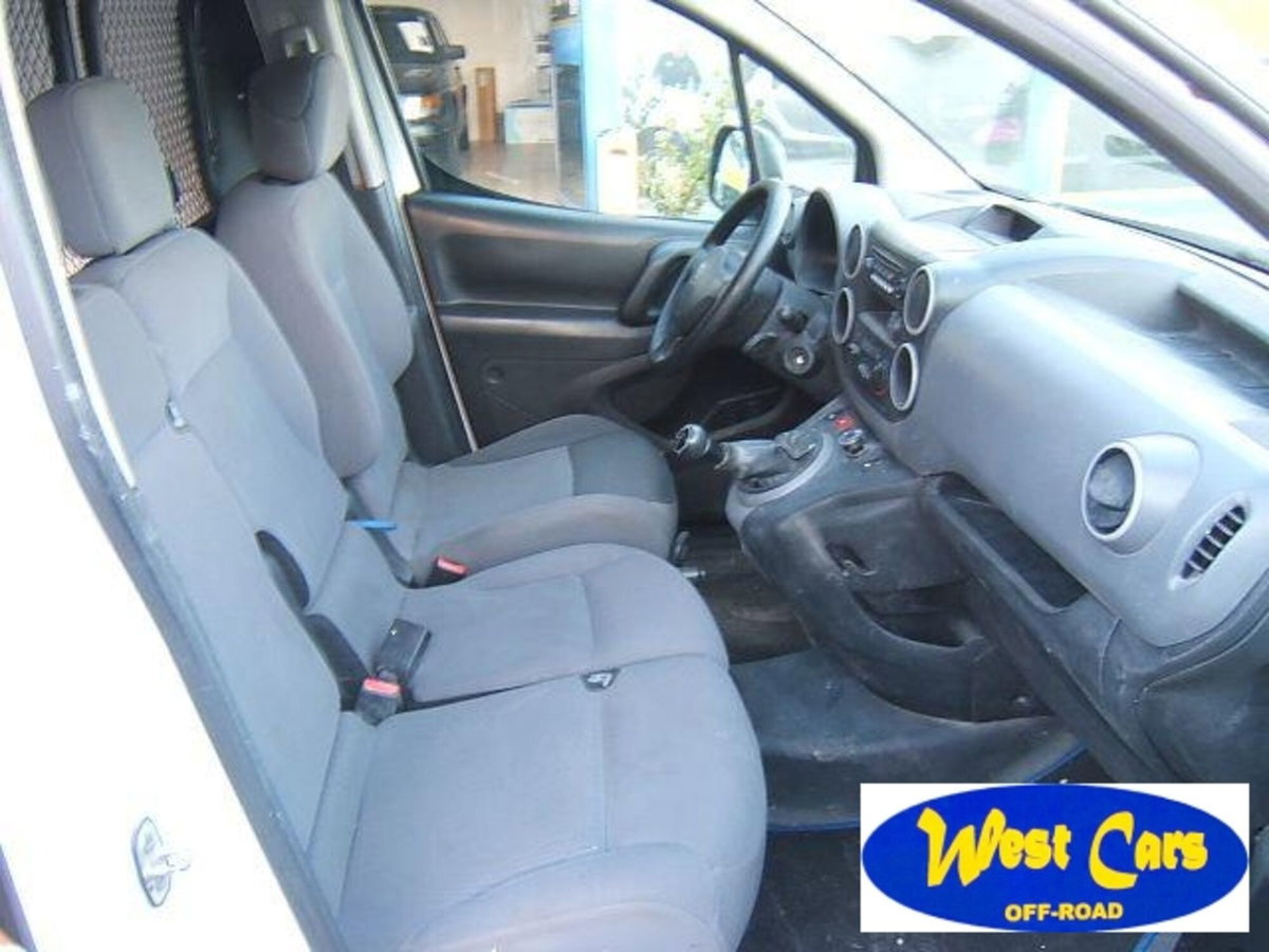 Peugeot Partner BlueHDi 100 ETG6 S&S Active (13)