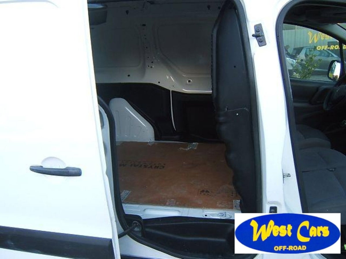 Peugeot Partner BlueHDi 100 ETG6 S&S Active (9)