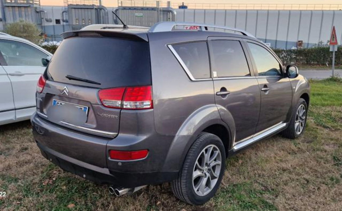 Citroen C-Crosser 2.2 HDi 160CV FAP DCS Exclusive Style (2)