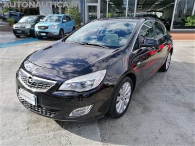 Opel Astra 1.6 115CV 5 porte Cosmo usata