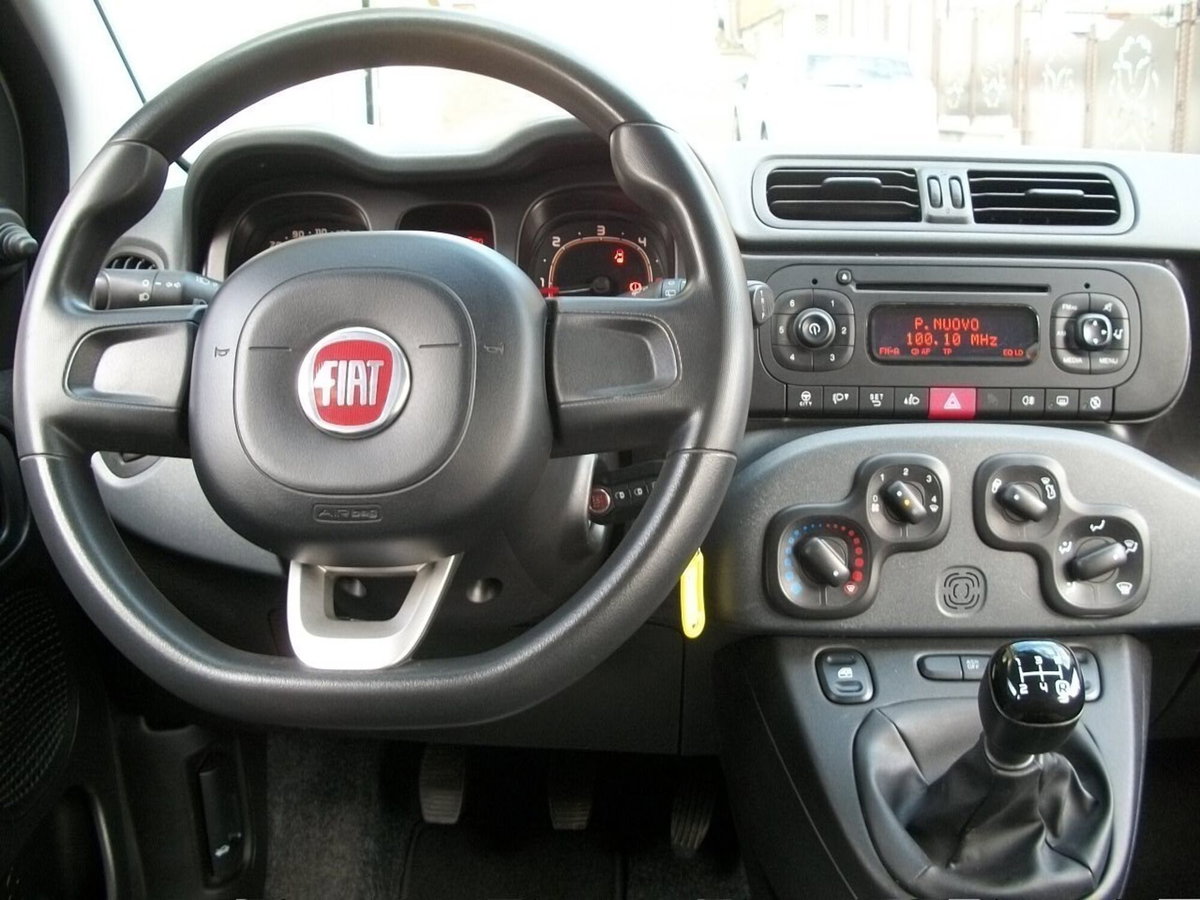 Fiat Panda 1.3 MJT 95 CV S&S Easy (13)