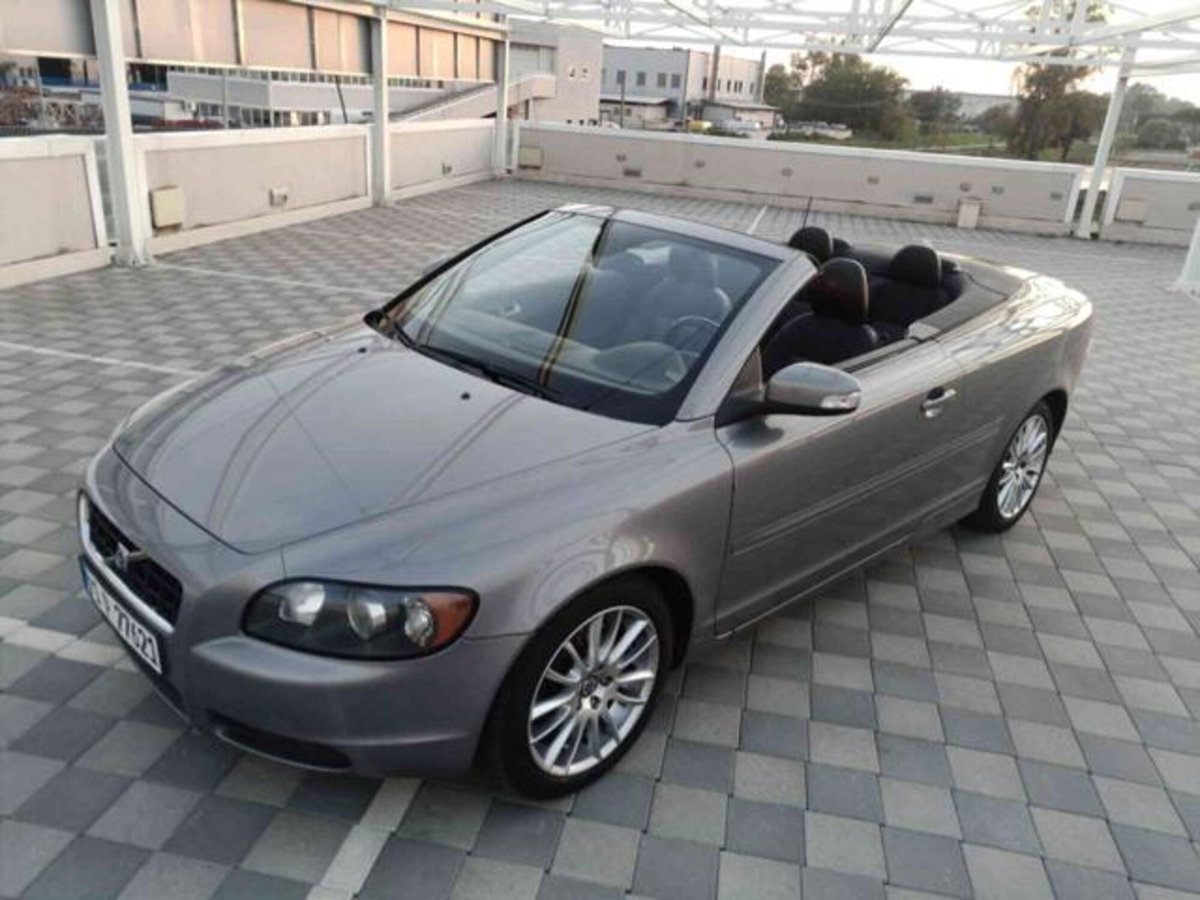 Volvo C70 2.4 D5 20V Momentum (2)