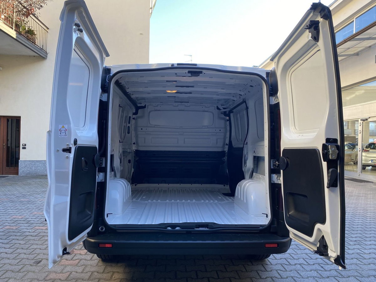 Nissan Primastar Furgone 27 2.0 dCi 110CV PC-TN Furgone Acenta Work (10)