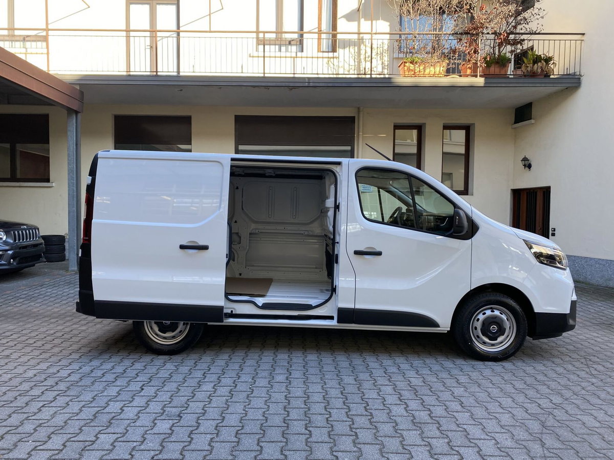 Nissan Primastar Furgone 27 2.0 dCi 110CV PC-TN Furgone Acenta Work (12)