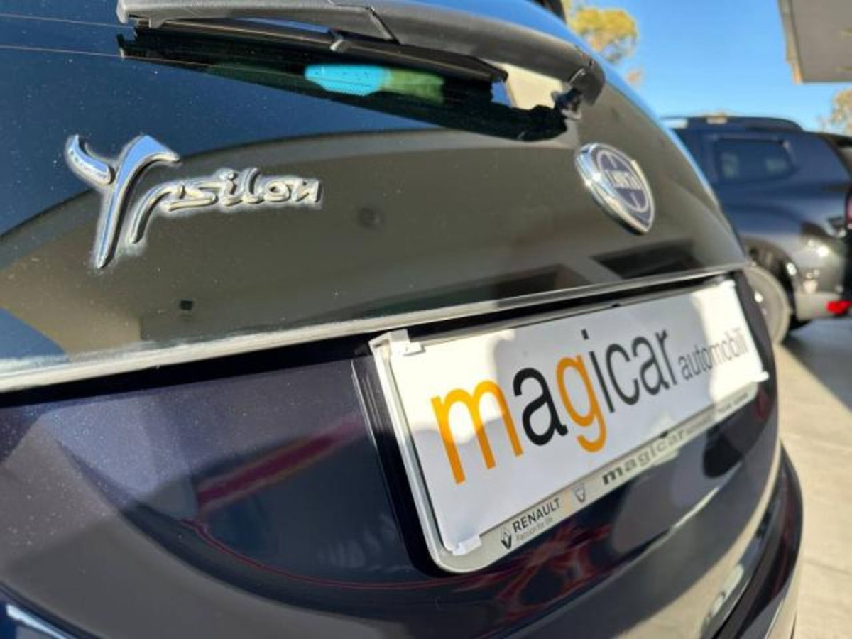 Lancia Ypsilon 1.3 MJT 16V 95 CV 5 porte S&S Gold (11)