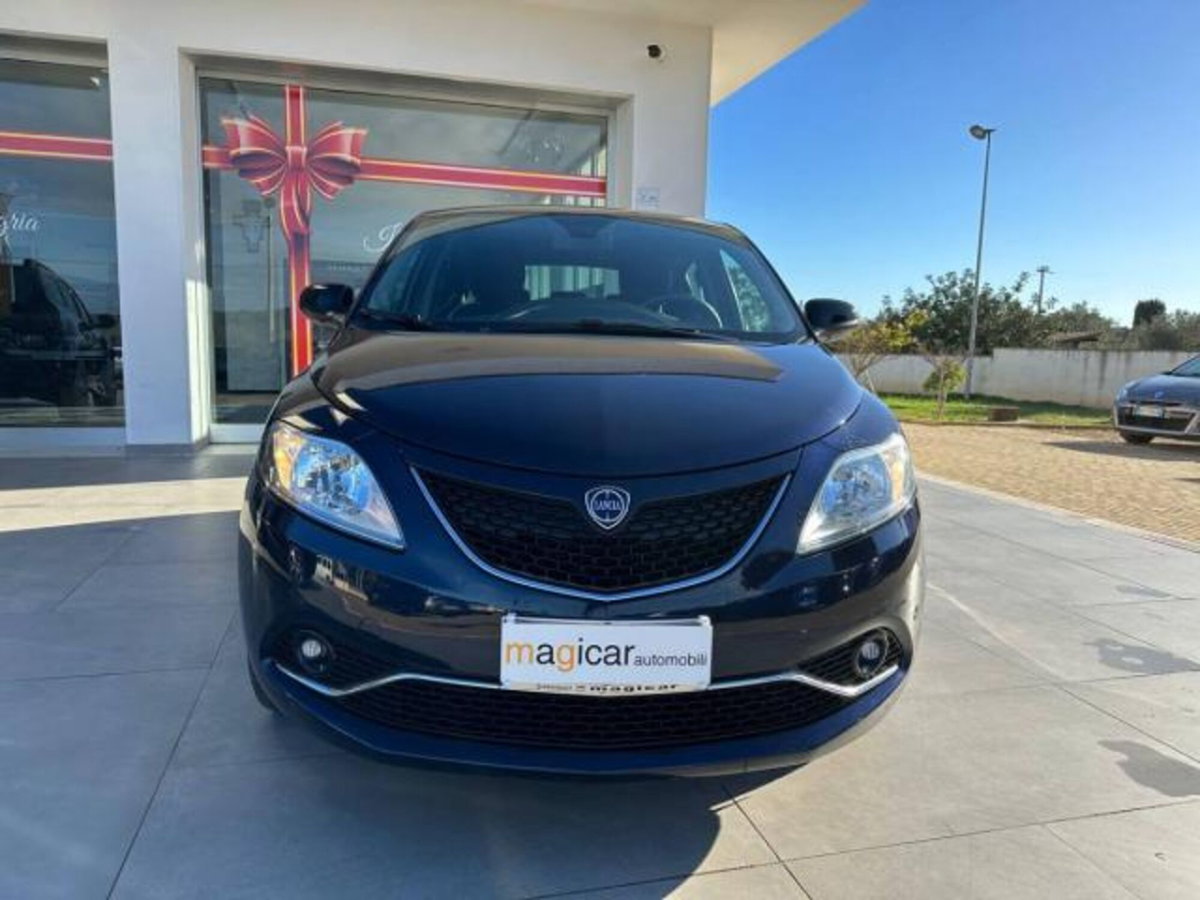 Lancia Ypsilon 1.3 MJT 16V 95 CV 5 porte S&S Gold (2)