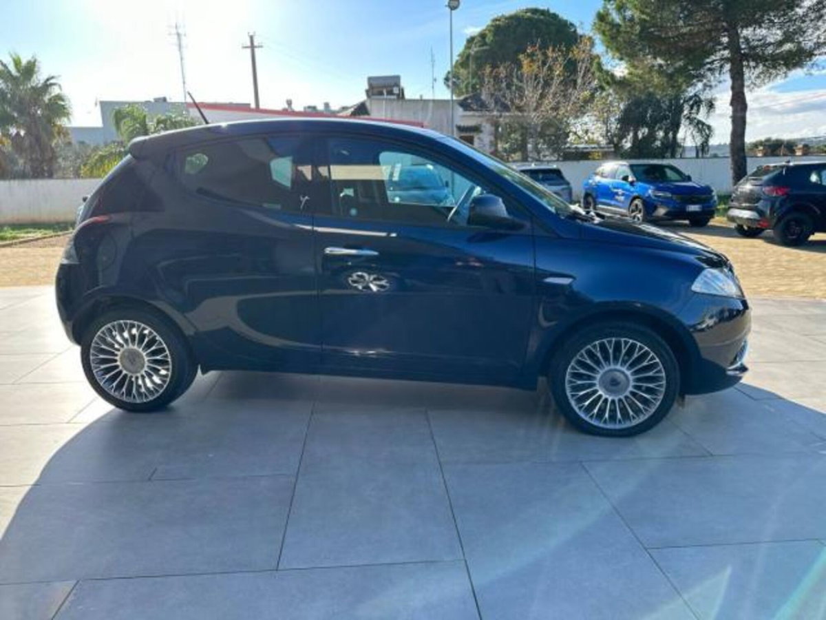 Lancia Ypsilon 1.3 MJT 16V 95 CV 5 porte S&S Gold (4)