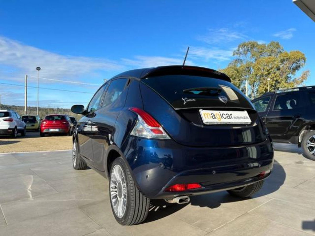 Lancia Ypsilon 1.3 MJT 16V 95 CV 5 porte S&S Gold (7)