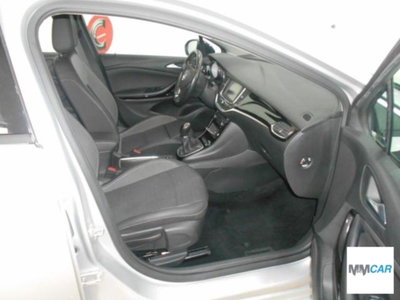 Opel Astra 1.2 Turbo 110 CV Elegance (13)