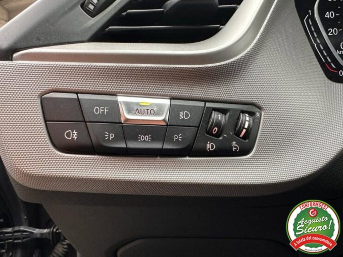 BMW Serie 1 116d 2.0 116CV cat 5 porte Attiva DPF (12)