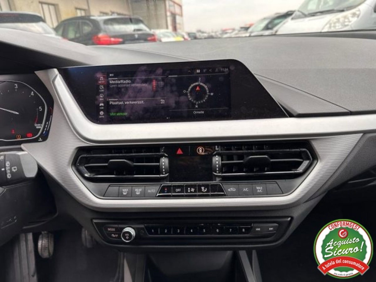 BMW Serie 1 116d 2.0 116CV cat 5 porte Attiva DPF (14)