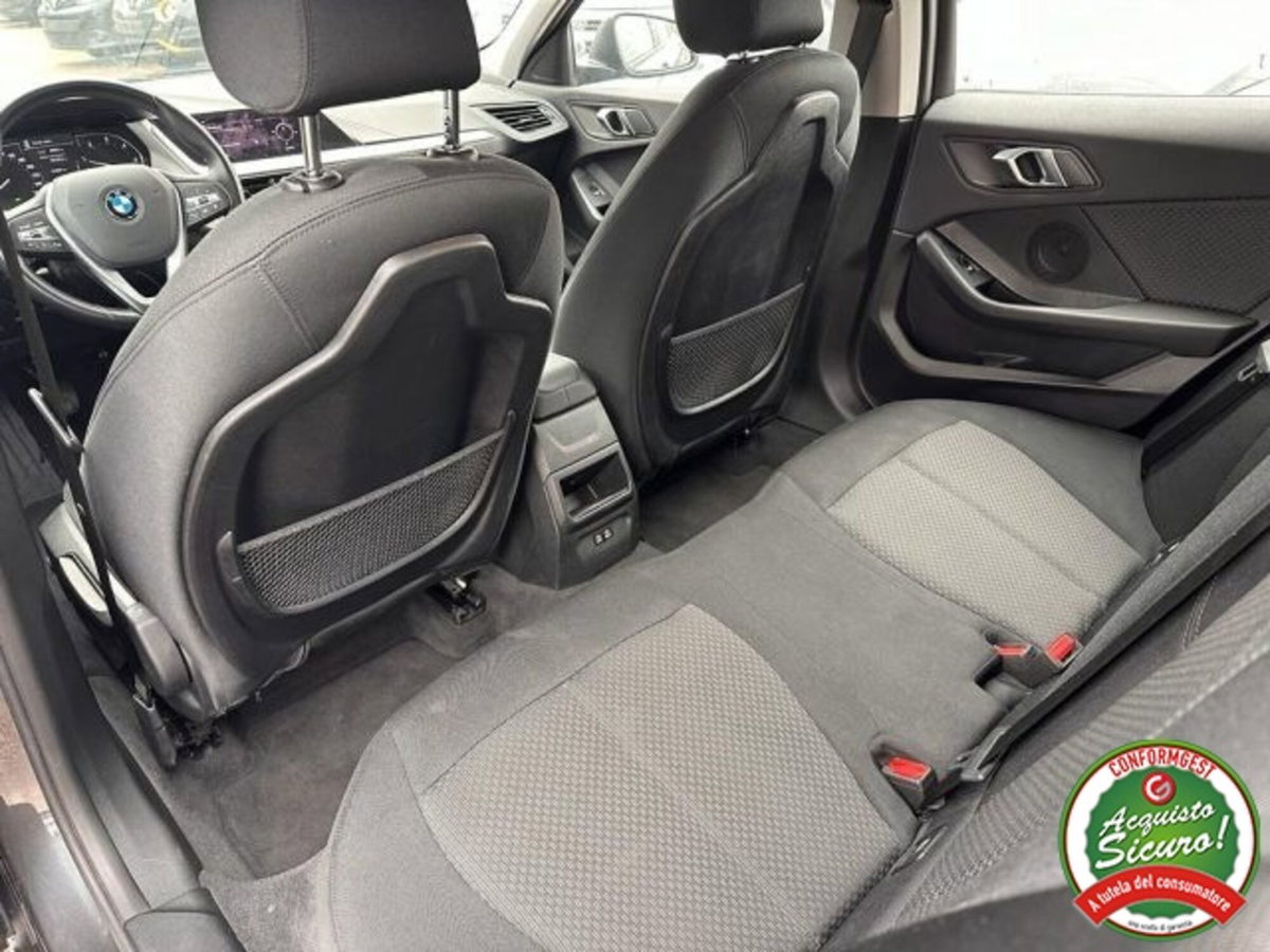 BMW Serie 1 116d 2.0 116CV cat 5 porte Attiva DPF (17)