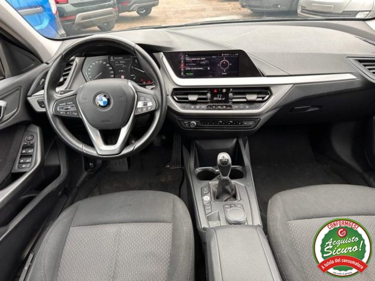 BMW Serie 1 116d 2.0 116CV cat 5 porte Attiva DPF (11)