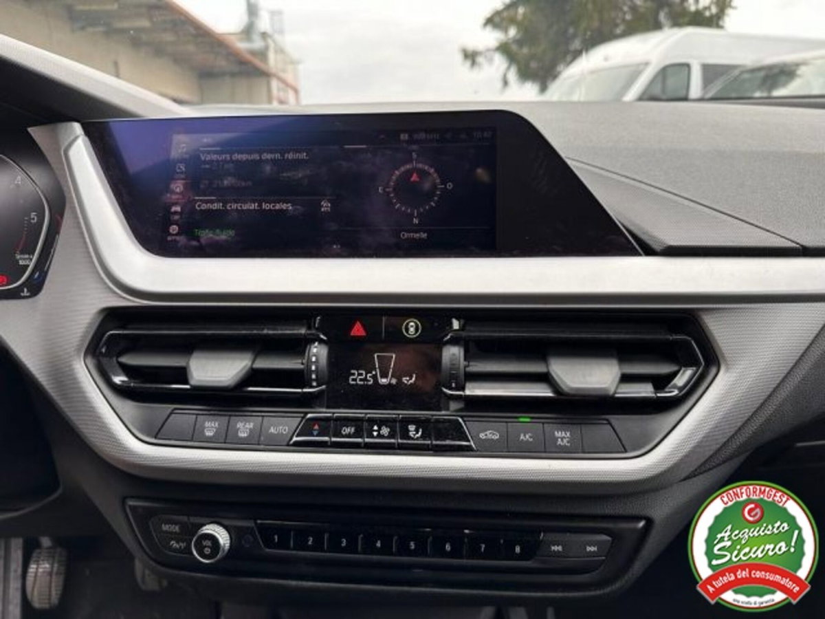 BMW Serie 1 116d 2.0 116CV cat 5 porte Attiva DPF (15)