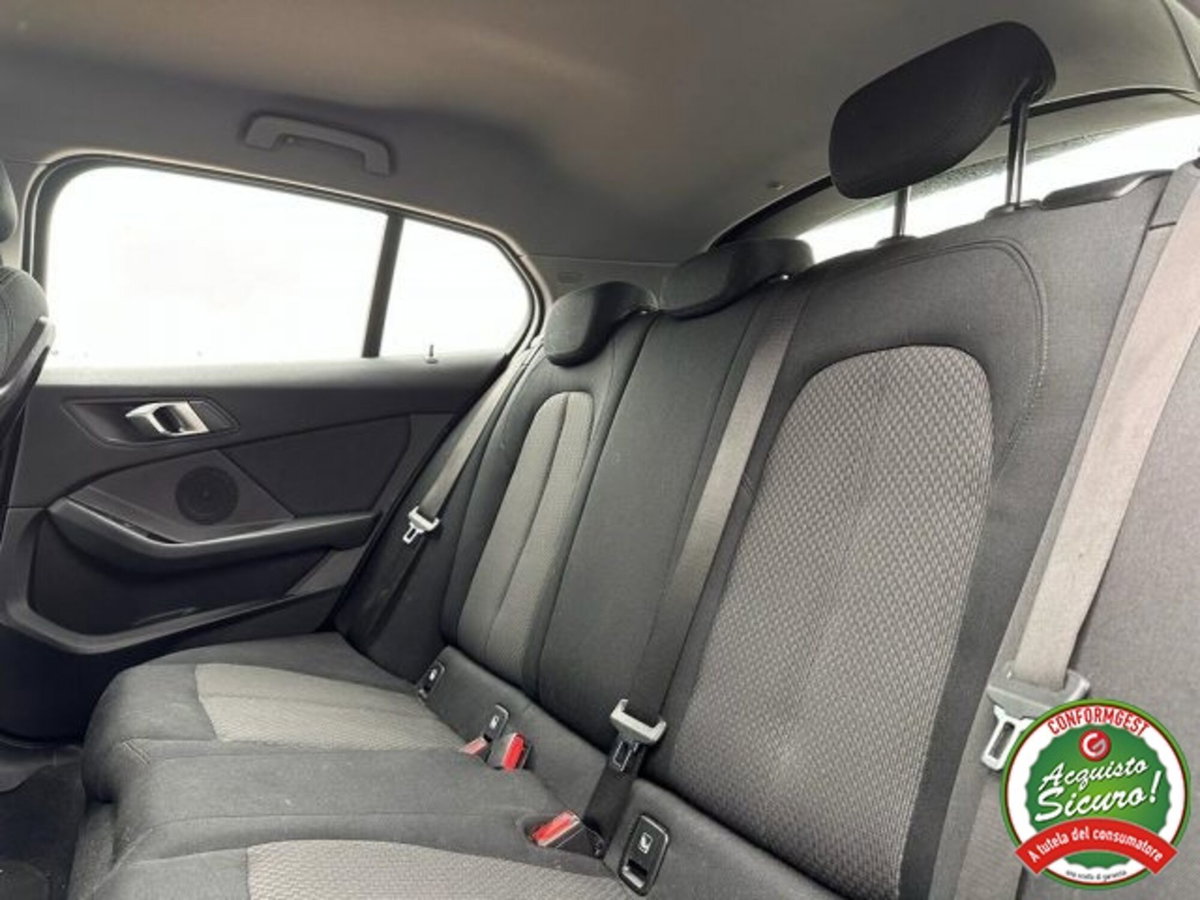 BMW Serie 1 116d 2.0 116CV cat 5 porte Attiva DPF (17)