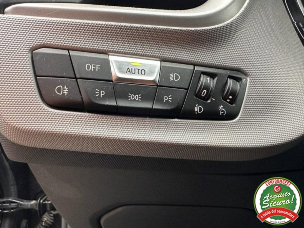 BMW Serie 1 116d 2.0 116CV cat 5 porte Attiva DPF (18)