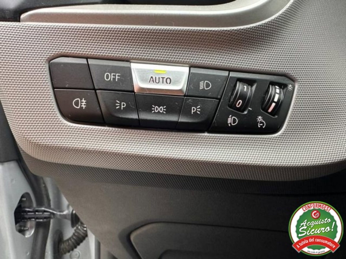 BMW Serie 1 116d 2.0 116CV cat 5 porte Attiva DPF (15)