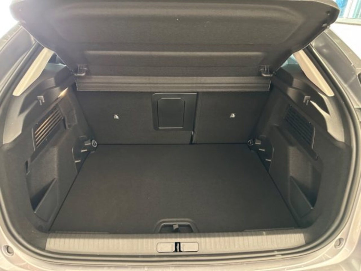 Citroen C4 BlueHDi 110 S&S Shine (9)