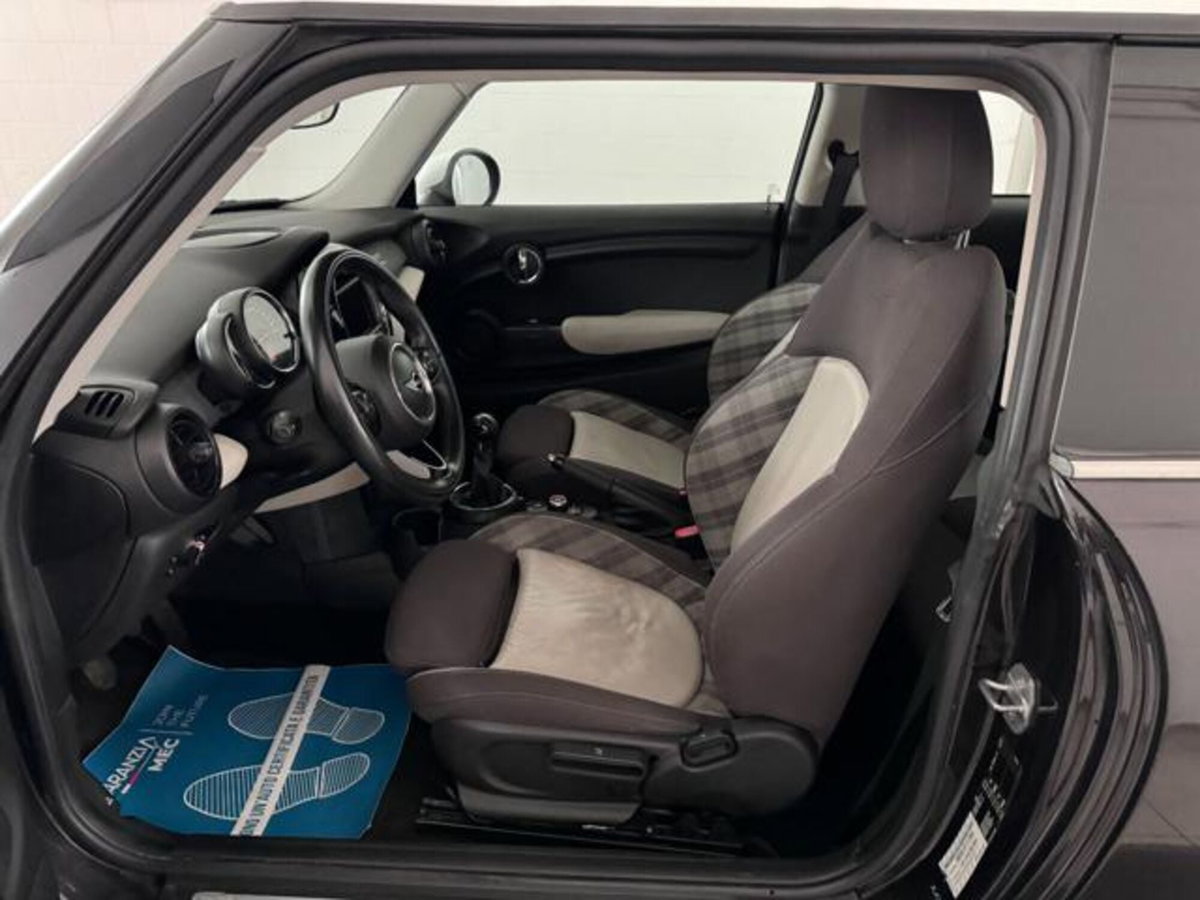 MINI Mini 1.5 Cooper D (10)