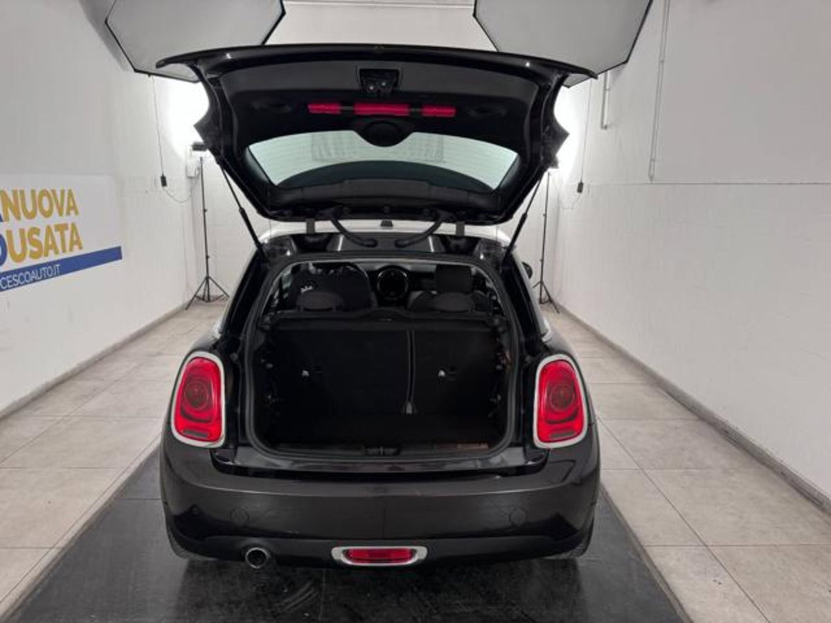MINI Mini 1.5 Cooper D (13)